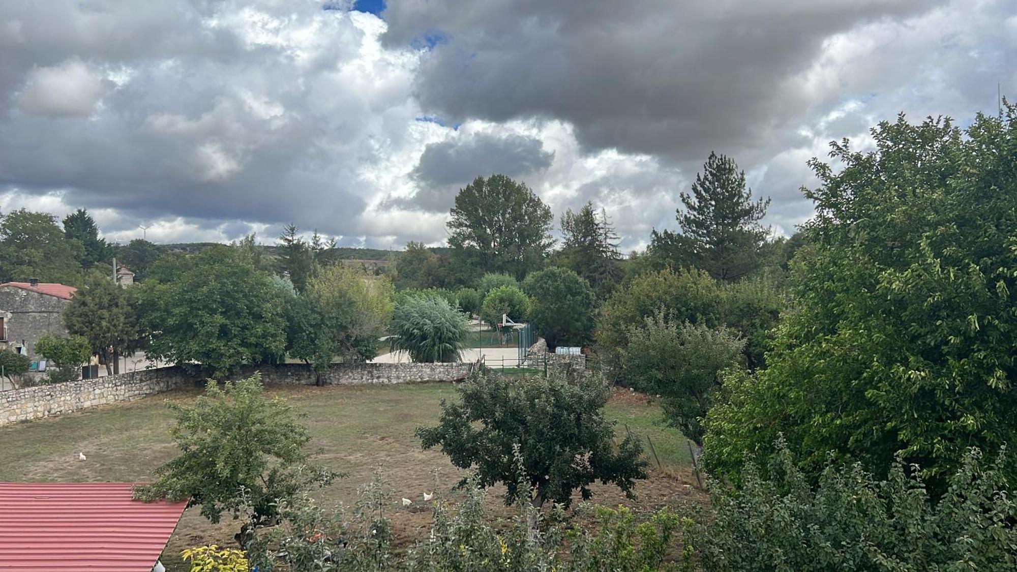 El Pecu Casa Rural Starfamiliar Bustillo Del Paramo Экстерьер фото